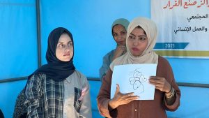 يُذكر أن مركز التنمية والإعلام المجتمعي (CDMC) هو مؤسسة إعلامية وتنموية فلسطينية تعمل منذ أكثر من عقدين على توظيف الإعلام كأداة للتغيير الاجتماعي، والدفاع عن حقوق الإنسان، وتعزيز قيم المواطنة والعدالة والحرية، من خلال تمكين مختلف الفئات المجتمعية من أدوات التعبير الرقمي الفعّال، لا سيما في البيئات المتأثرة بالنزاعات والحروب.