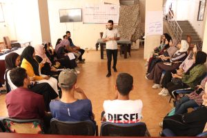 "الإعلام المجتمعي" يختتم سلسلة ورش قانونية لتعزيز ثقافة الحوار وحل النزاعات في غزة