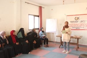 وشملت السلسلة تنفيذ 12 جلسة توعية قانونية، استفاد منها 259 مشاركًا/ة، من بينهم فتيات وسيدات ورجال وأشخاص من ذوي الإعاقة، إلى جانب تقديم 30 استشارة قانونية شفوية. وبذلك، بلغ العدد الإجمالي للمستفيدين من ورش المشروع 1,601 مشارك/ة، مع تقديم 210 استشارات قانونية شفوية، في إطار جهود المركز لتعزيز الوعي القانوني ودعم الحلول السلمية للنزاعات.