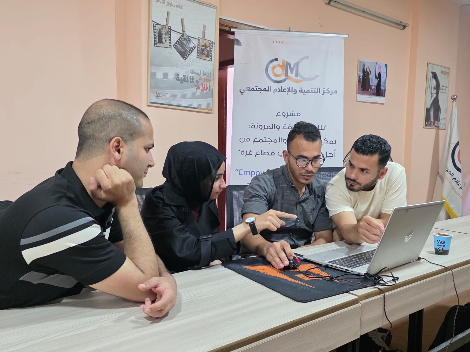 مركز التنمية والإعلام المجتمعي يطلق الجلسات التوجيهية لمطوري الويب ضمن مشروع “بناء الحقيقة والمرونة” استعدادًا لتطوير المنصة الإعلامية الرقمية