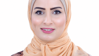 أ. لينا الريزي.. "المرأة الحديدية" تنتزع حلمها الأكاديمي بين النزوح والقصف